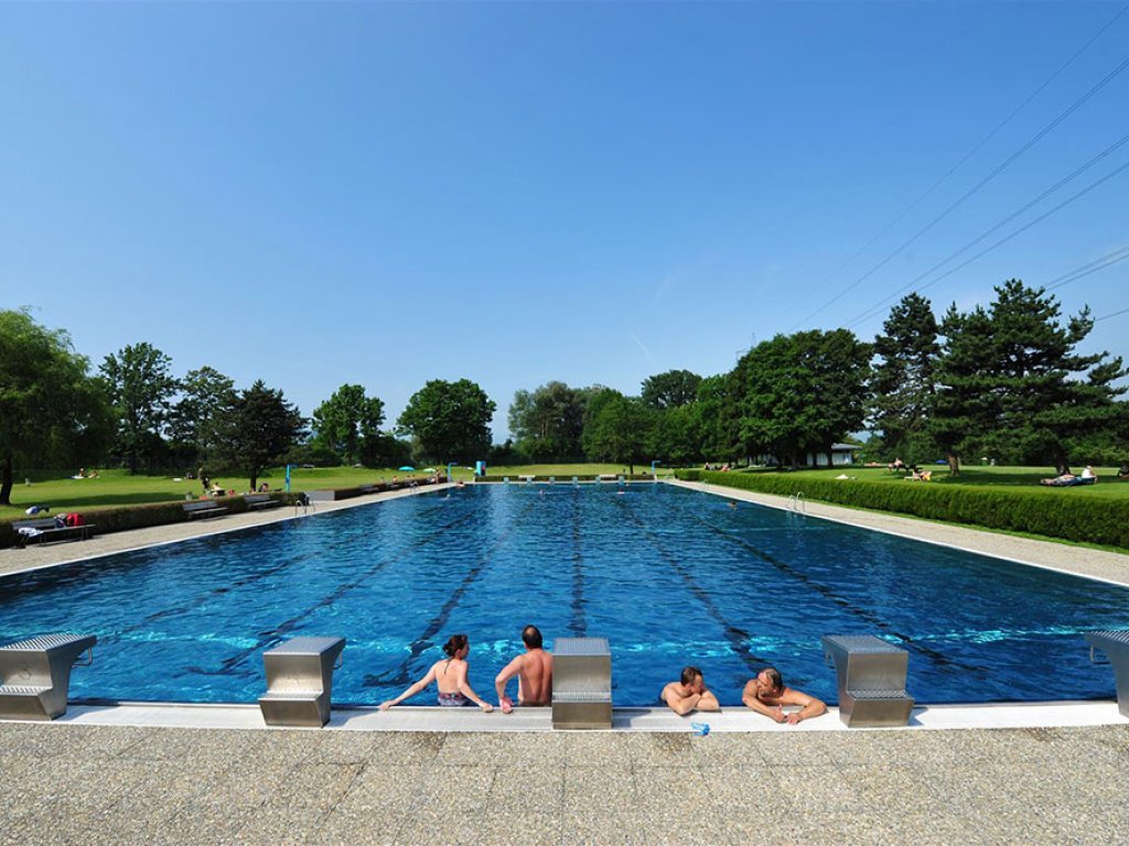 Erholungszentrum Freibad Rheinauen