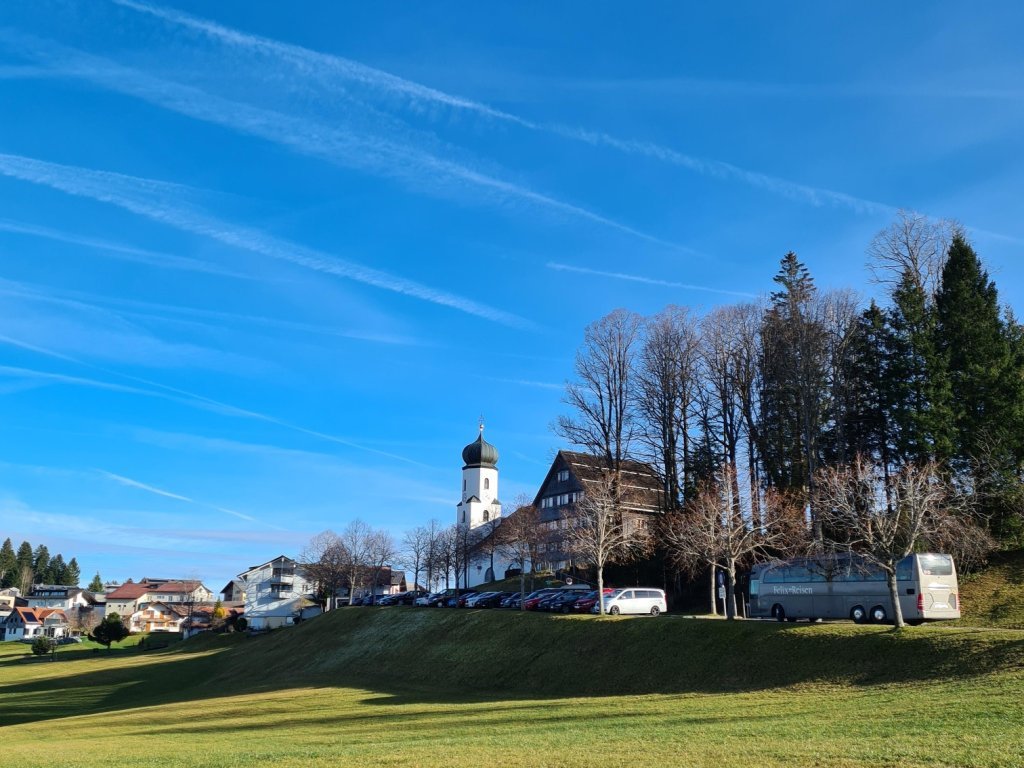 Sicht Pfarrholz auf Dorf