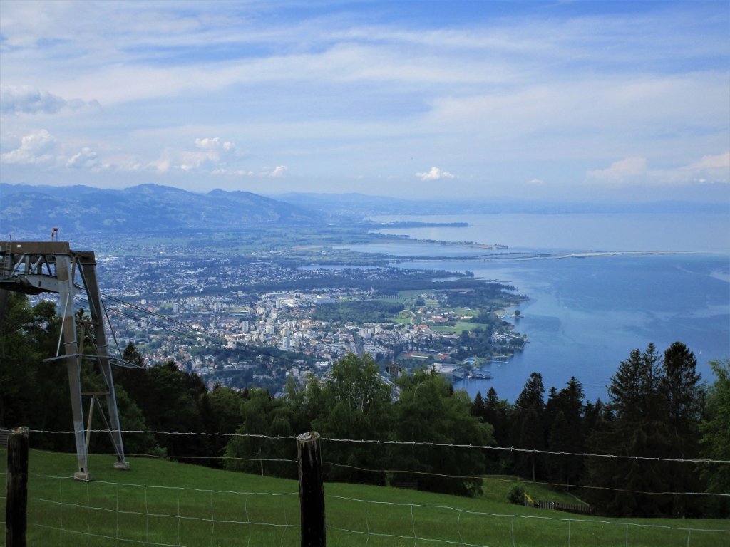 Aussicht auf das Vorarlberger Bodenseeufer und die 'Rheinmündung